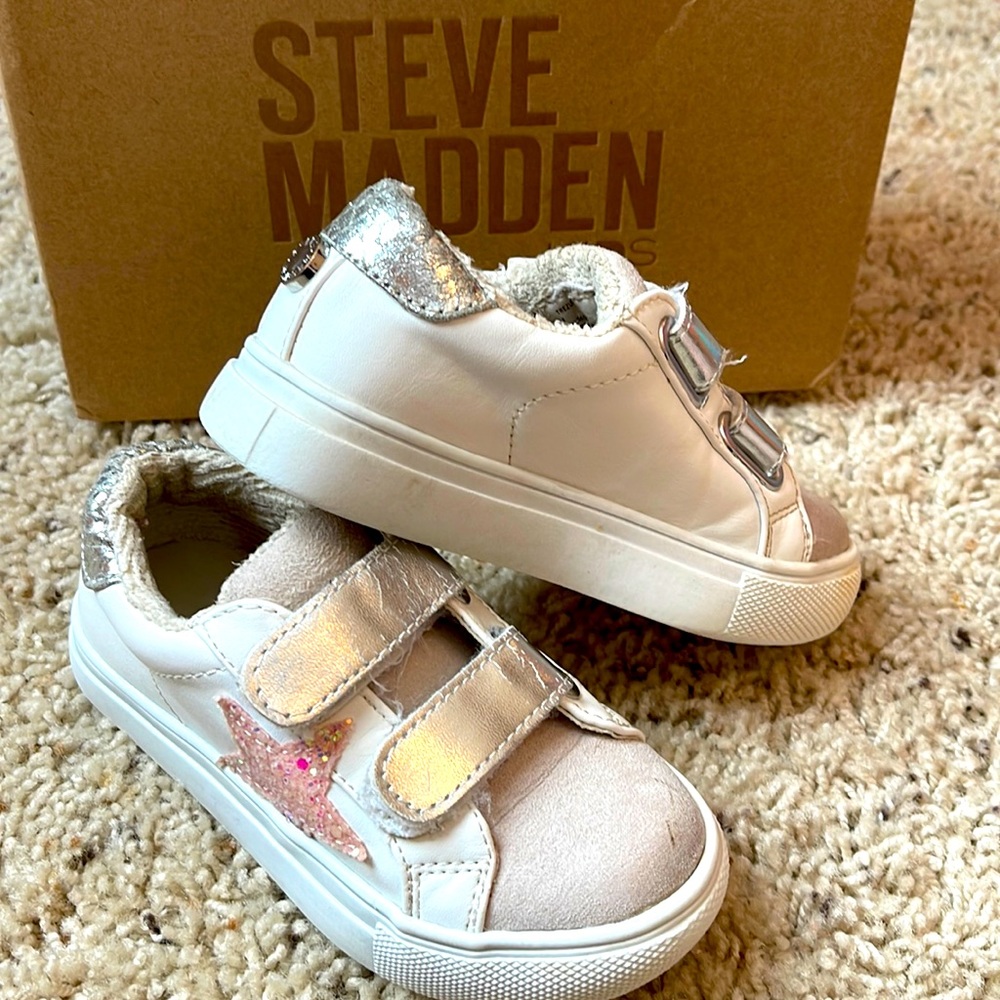 Steve Madden Glitter Star Sneaker